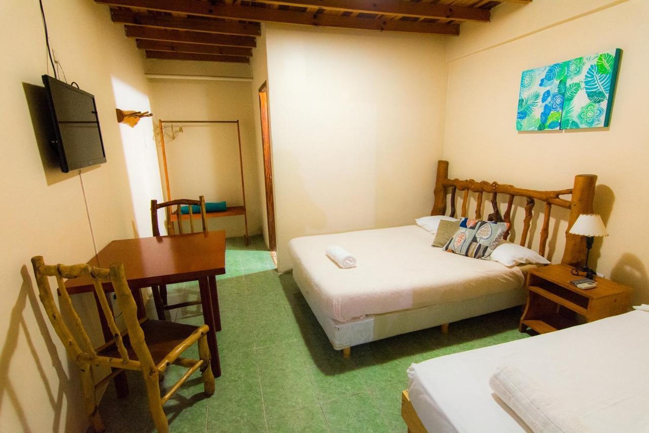 Posada Los Tajibos Puerto Iguazú Esterno foto